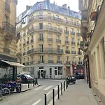 Chic Apartment Montmartre